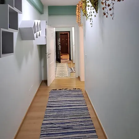 Апартаменты Spacious Urban Nest